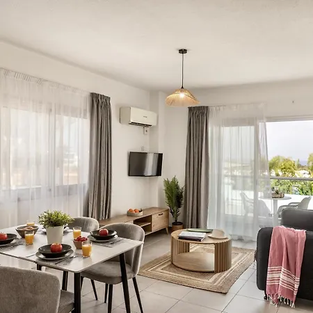 Apartment Somantonia *