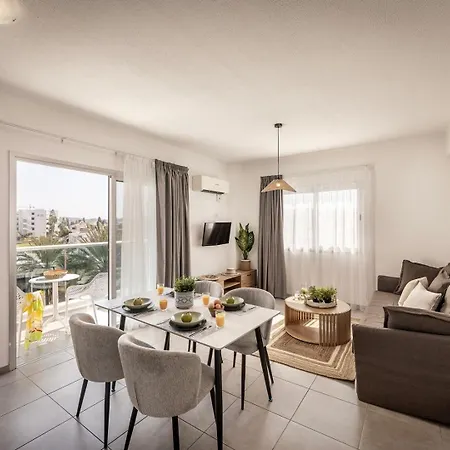 Apartment Somantonia